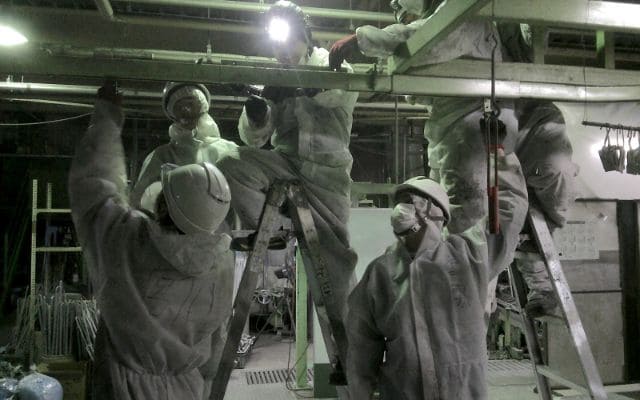 安全と効率を両立｜塗装ブースのコンベアチェーン更新工事レポート（東京都八王子市）