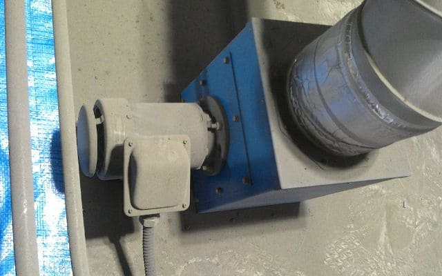 「排気ファンは順調、ただしモーター清掃を要検討」固定型乾燥炉の排気系統を点検【設備保全事例】