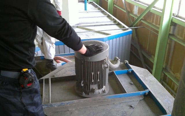 塗装ブースの振動・塗料堆積に注意！羽根車交換で復旧した事例紹介（栃木県栃木市）
