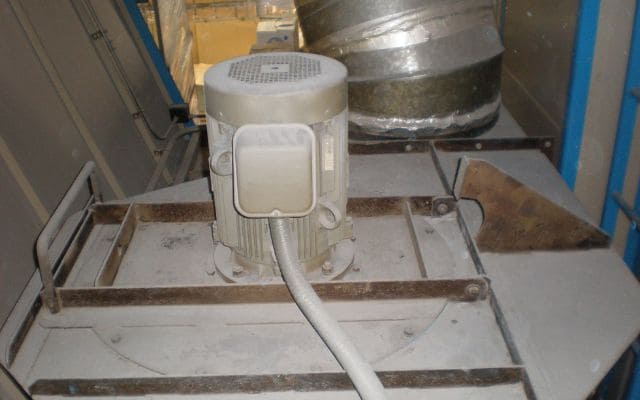塗装ブース排気ファン 、熱風乾燥炉循環ファンモータを同時点検（千葉県佐倉市）